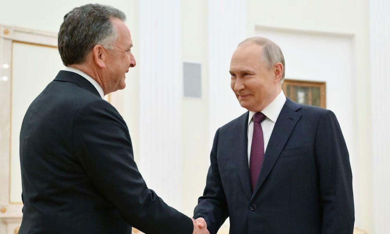 Trump Envoy Meets Putin in Kremlin Amid Russian General