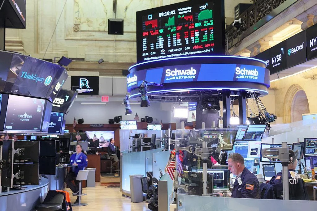 US GDP Slows to 1.4% Amid Government Shutdown